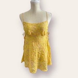 💛💐Vintage Victoria’s Secret Floral Mesh Slip💐💛